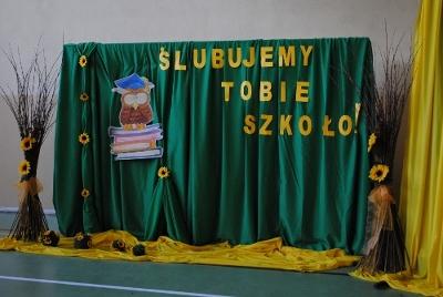 Ślubowanie klas I Szkoły Podstawowej i I Gimnazjum